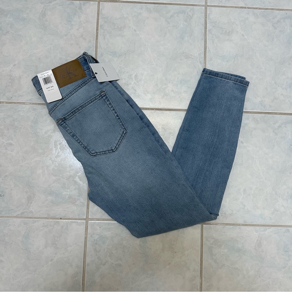 Calvin Klein Jeans Women's High-Rise Skinny Jean Size 4 / 27